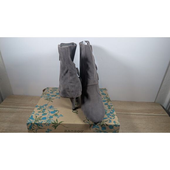 Bamboo Gray Suede Button Ankle Boots Size 8 Women’s Zip Side Heel Booties - Picture 2 of 5
